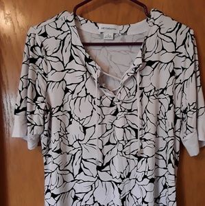 Liz Claiborne Black & White Floral Top-Size Large
